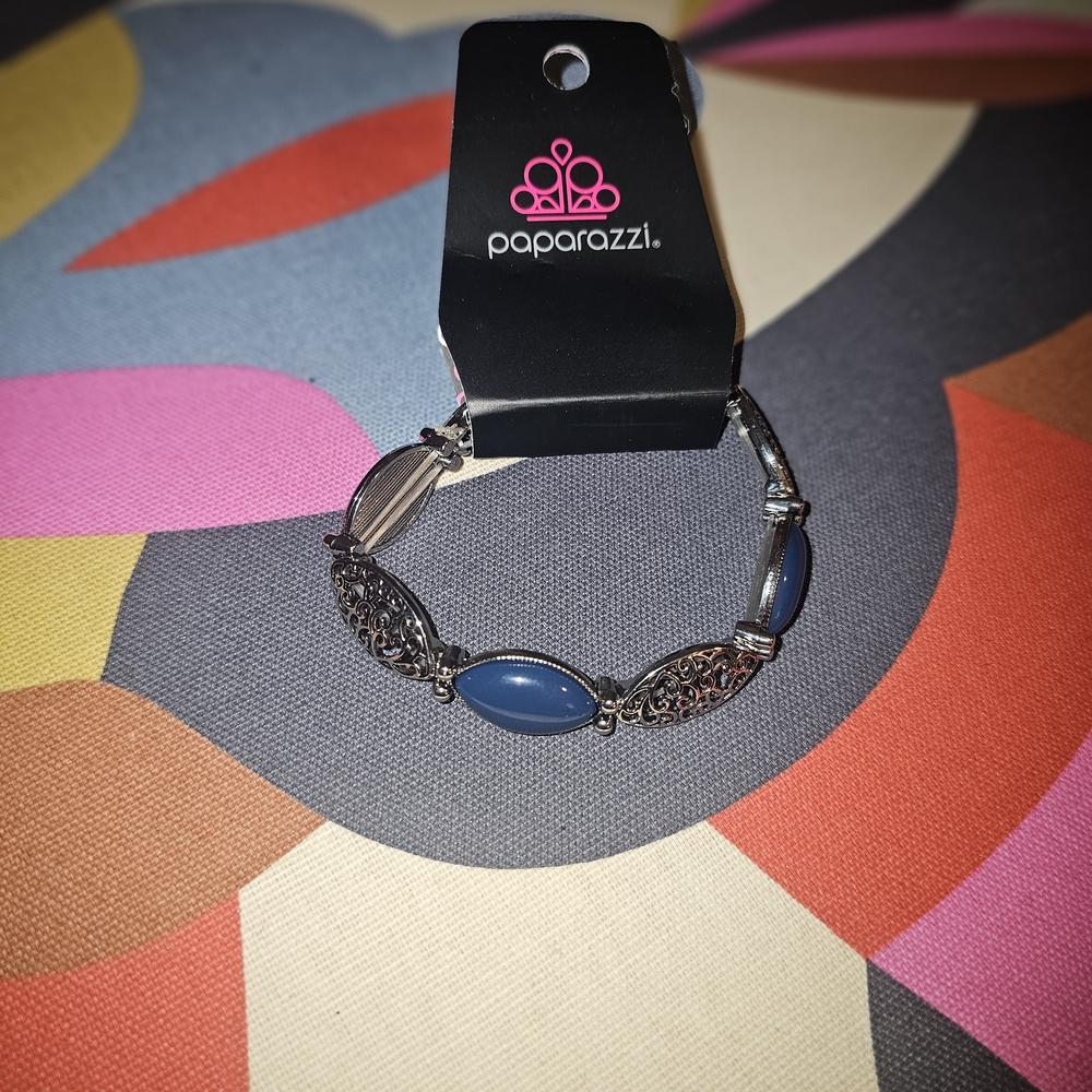 Paparazzi Navy and Silver Bracelet
